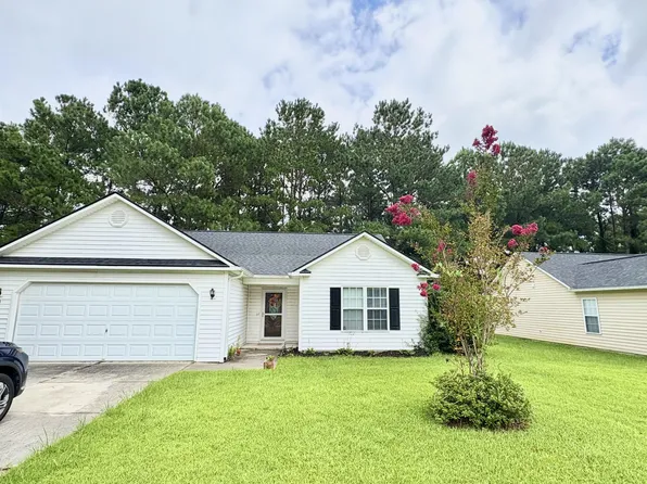 110 Sycamore Dr, Jacksonville, NC 28546