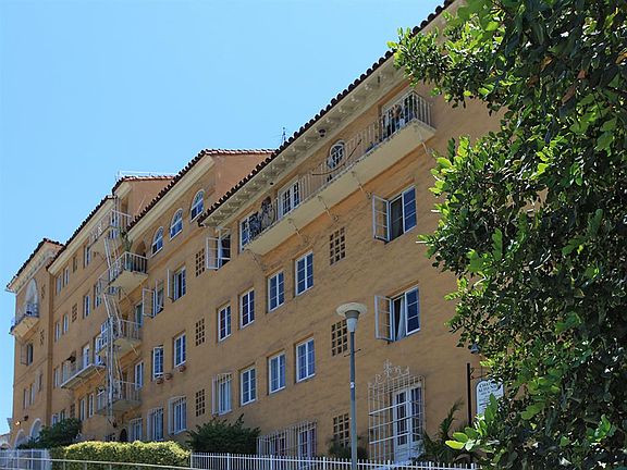 2nd image of 1851 Ivar Ave APT 402