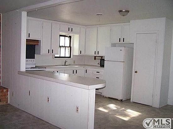 2nd image of 1442 Mimosa Dr