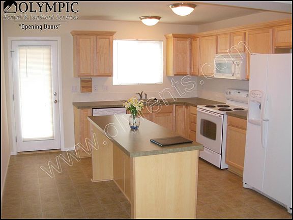 2nd image of 6032 Pennsylvania St SE