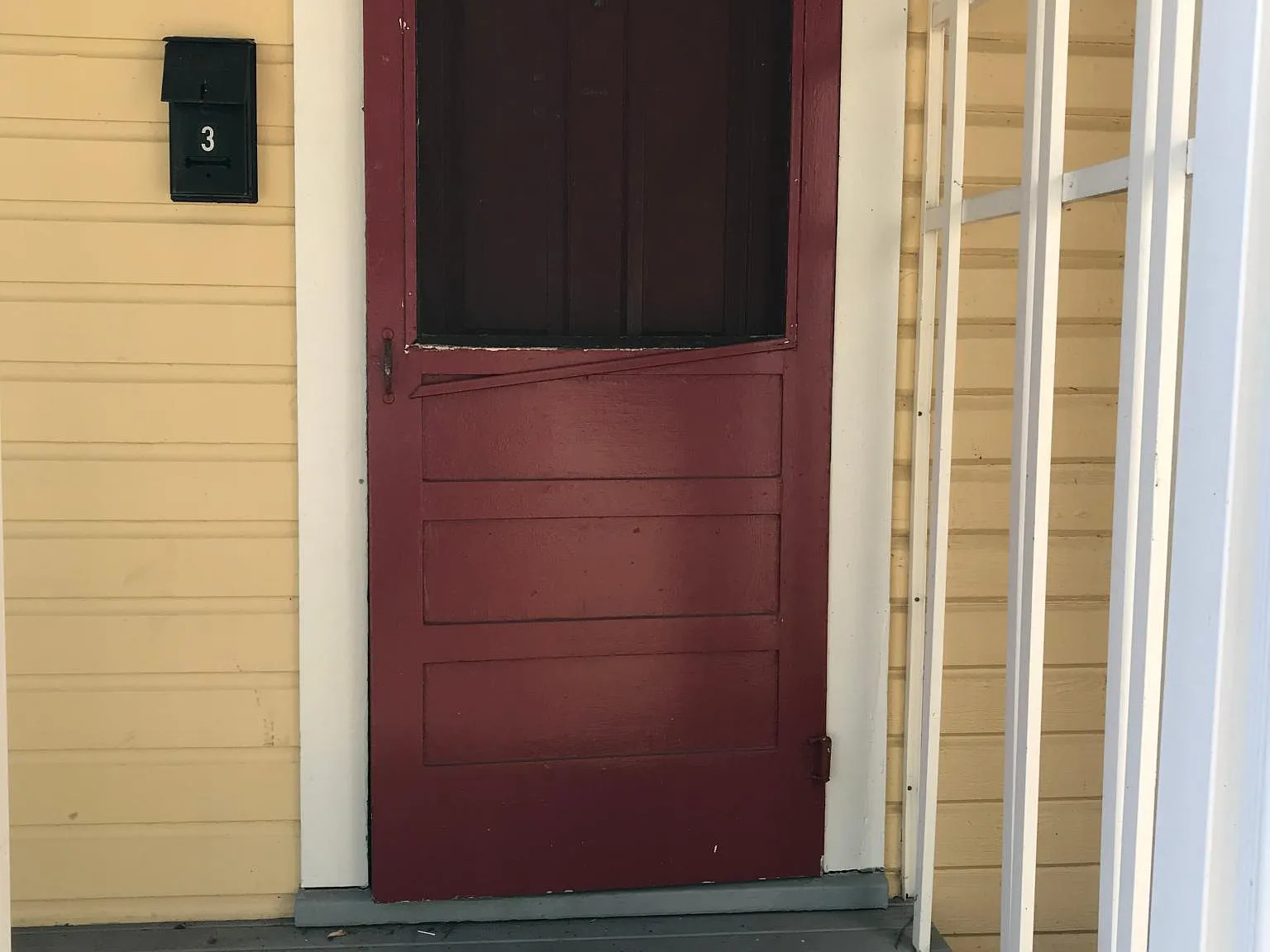 515 Foote St SW — Photo 2