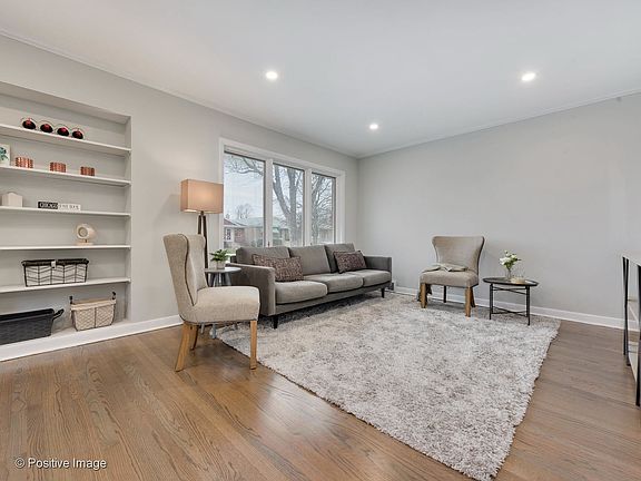 5th image of 7445 N Oconto Ave