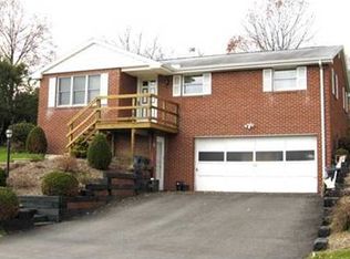 102 Bryan Dr, Greensburg, PA