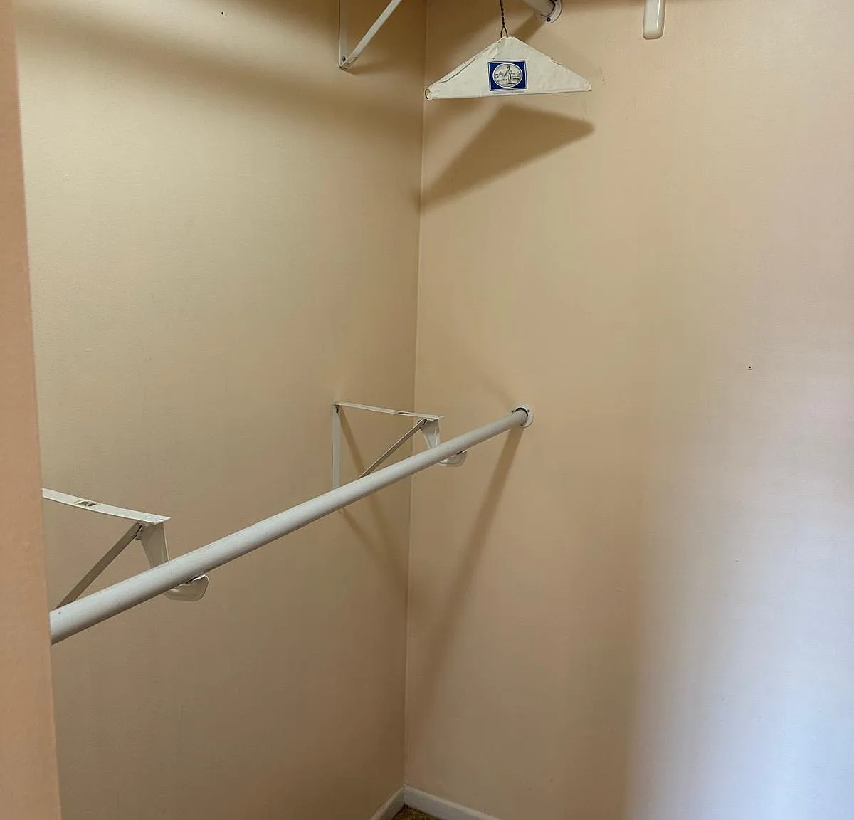 2 bed, 1022 sqft, $1,900 — Photo 4
