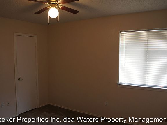 5th image of 608 David Curry Dr