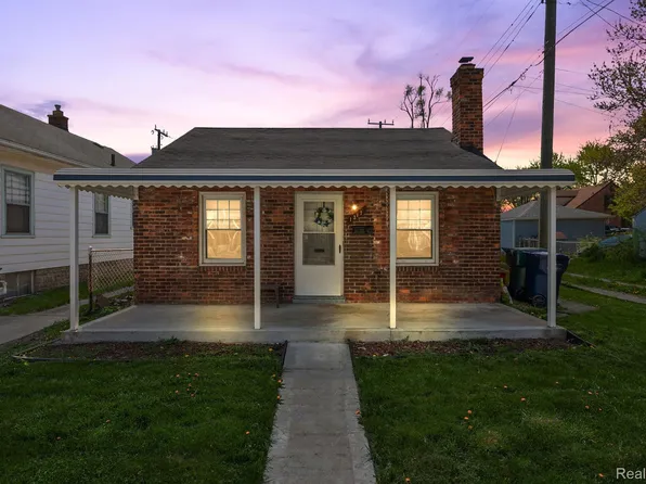 1317 Cicotte Ave, Lincoln Park, MI 48146
