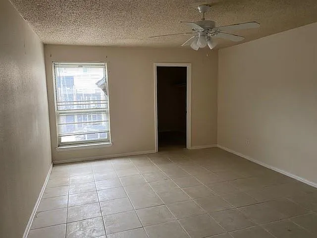 2142 Greenbriar Colony Dr — Photo 12