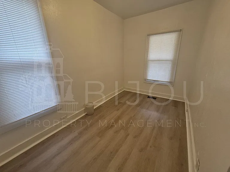 Downtown Rooms — Photo 5