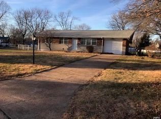 855 Patio Ct, Saint Louis, MO 63129