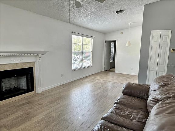 4th image of 508 Northlake Dr #508