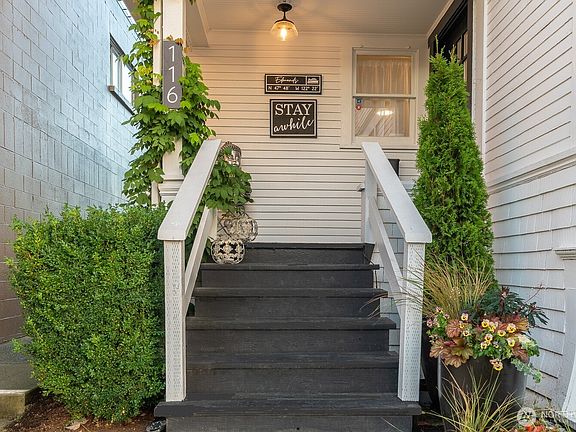 2nd image of 116 4th Avenue N