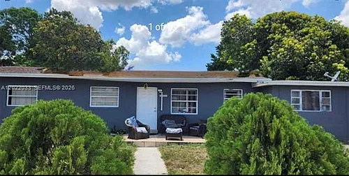 17520 NW 40th Ave Photo 1