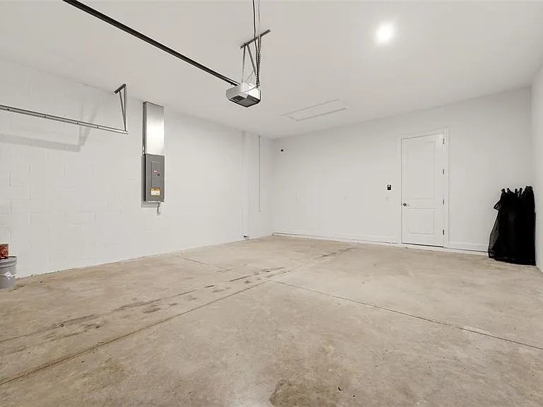 7708 Moonbeam Ave — Photo 44
