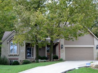 1117 Oak Tree Dr, Lawrence, KS 66049