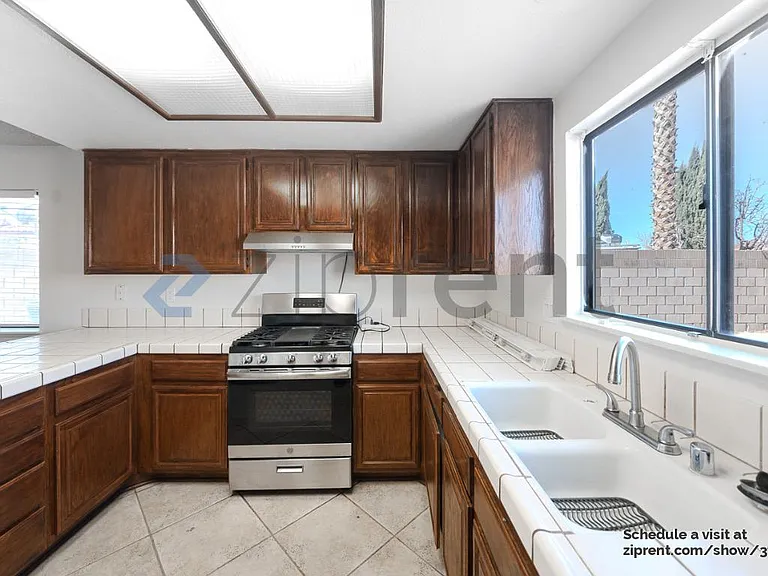 5327 Meredith Ave — Photo 19