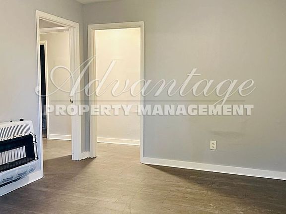 3rd image of 309 Richmond Ave