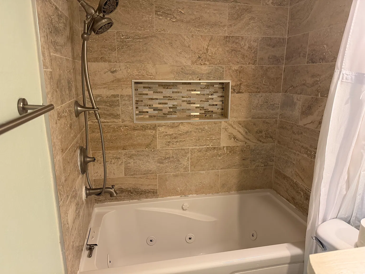 1 bed, 802 sqft, $1,200 — Photo 3