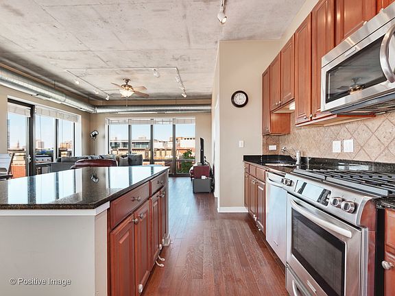 4th image of 1000 N Kingsbury St APT 408