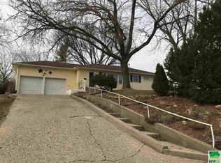 901 Reed St, Akron, IA 51001