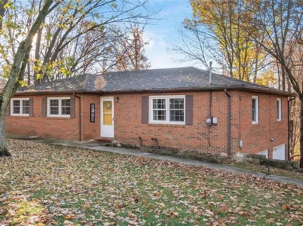 2468 Geneva Dr, Zanesville, OH 43701