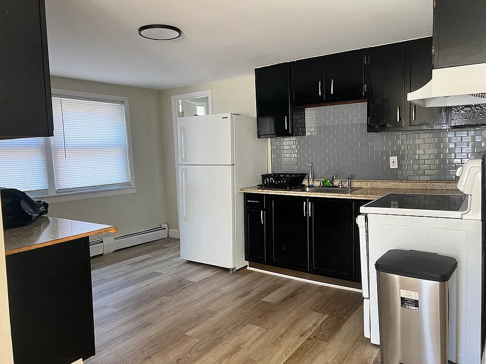701 Willis Ave #2