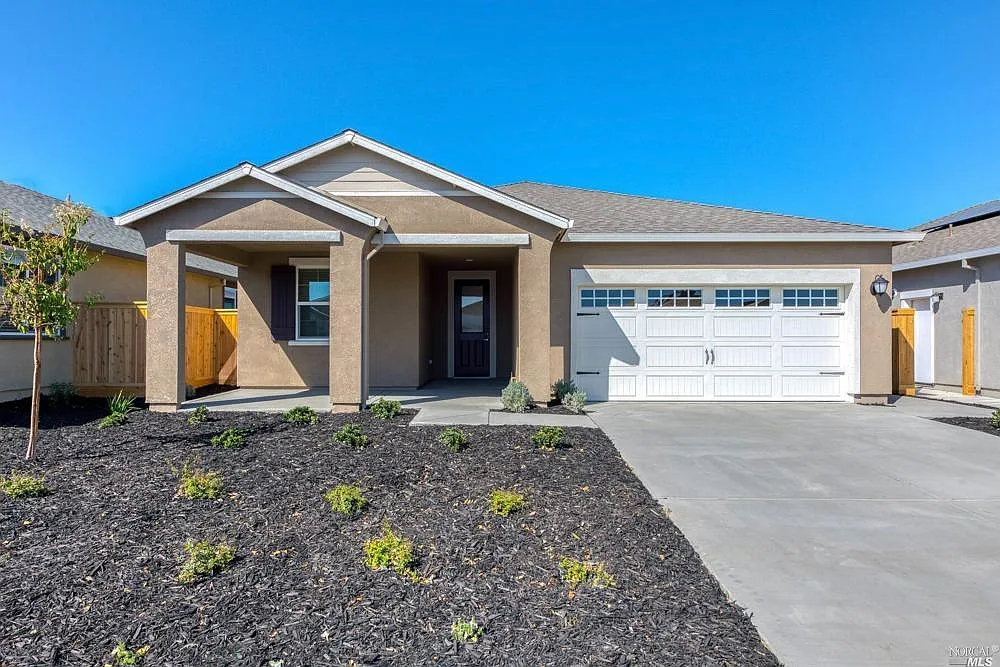 4447 Canada Way photo 1