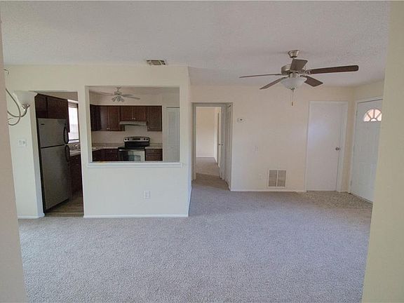 5th image of 703 Lancewood Dr