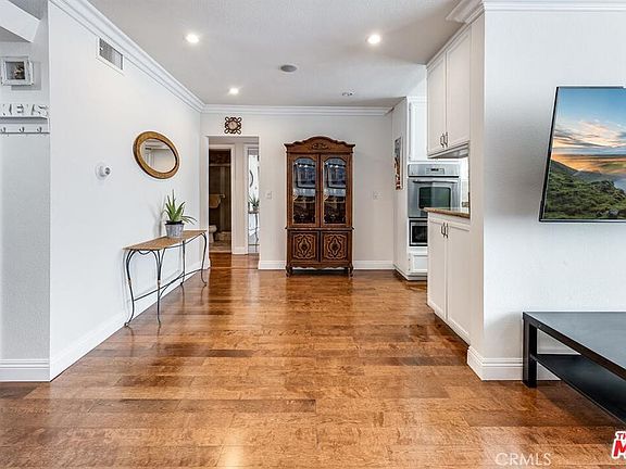 3rd image of 5429 Newcastle Ave APT 313