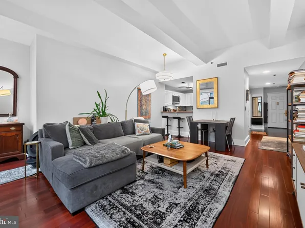 1500 Chestnut St #-10h, Philadelphia, PA 19102