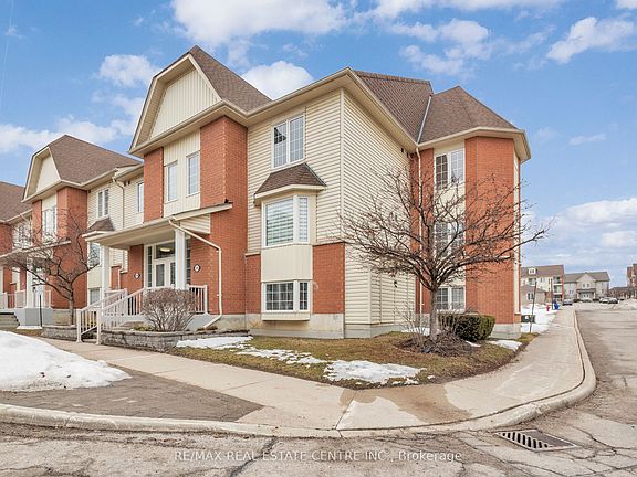 3rd image of 51 Petra Way #3