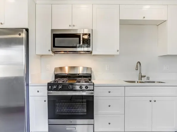1031 E Pennsylvania Ave, Escondido, CA 92025