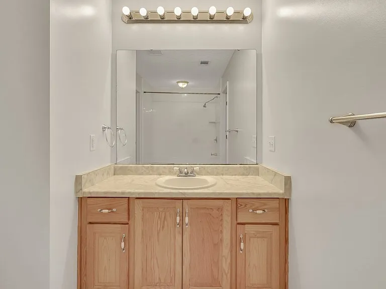4618 Empire Rd — Photo 18