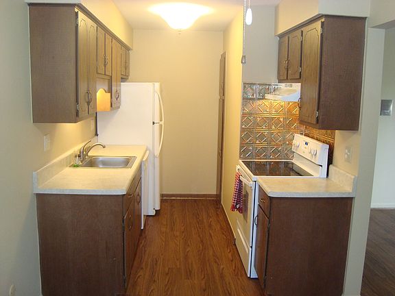 4th image of 22501 Masonic Blvd