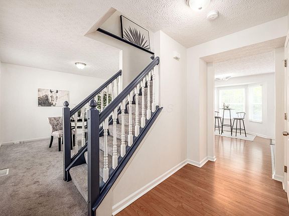 5th image of 2001 Queens Meadow Ln