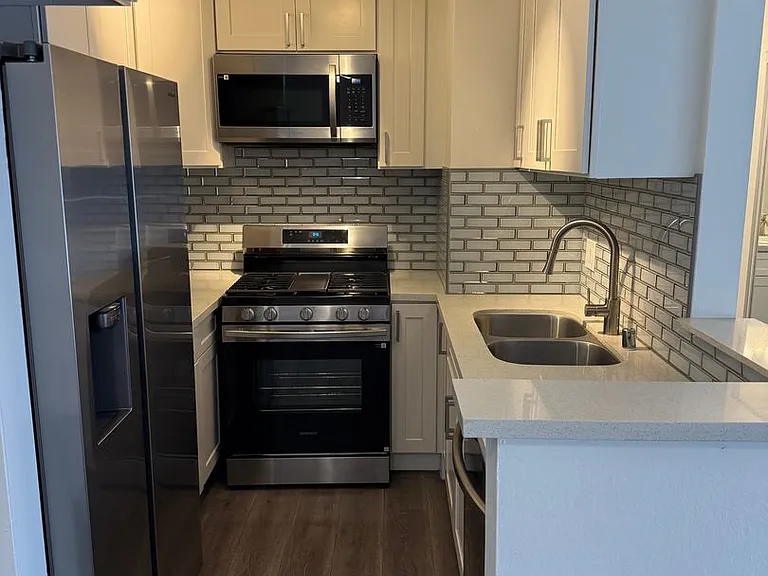 Tustin Palms Apartment Homes — Photo 36