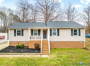 3735 W Autumn Dr, North Dinwiddie, VA 23803