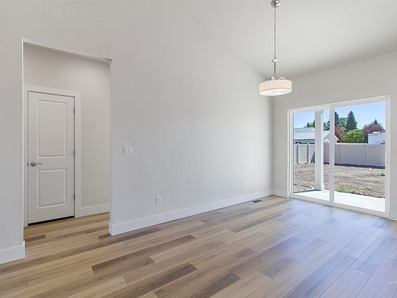 3rd image of 205 W 1st St