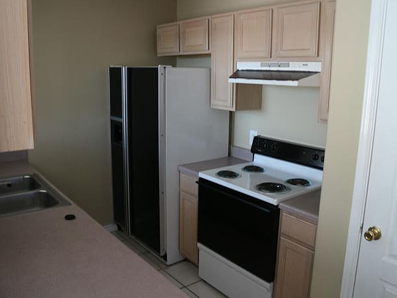 4th image of 14006 Fortuna Bay Dr Unit C