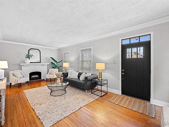 4th image of 5726 Goethe Ave