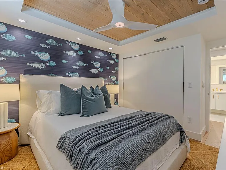 320 14th Ave S #320E — Photo 16