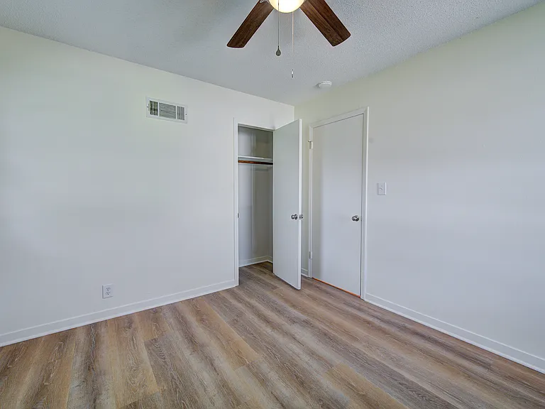 9000 Bayless Rd — Photo 7