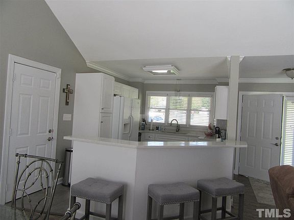 5th image of 101 Tupelo Cir