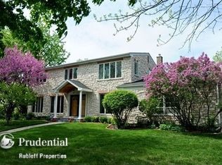 3126 Elder Ct, Northbrook, IL 60062