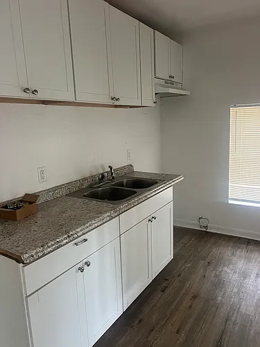 1865 Rowe Ave #1 Photo 1