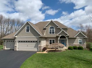 5882 Tall Grass Ct, Kalamazoo, MI 49004