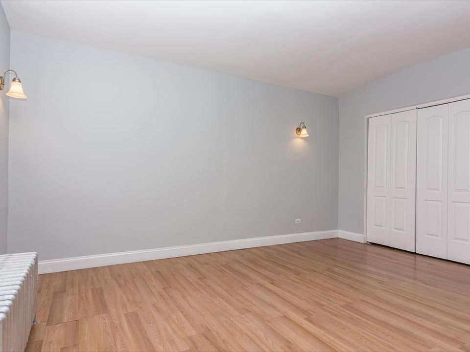 2nd image of 6814 S Clyde Ave
