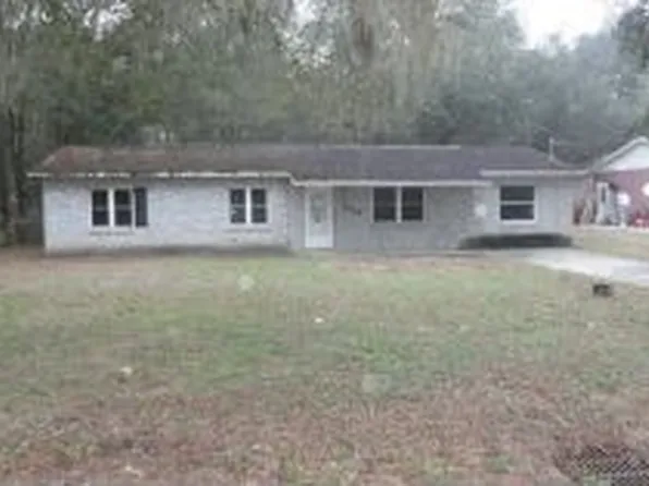 6049 Knollwood Dr, Dade City, FL 33523