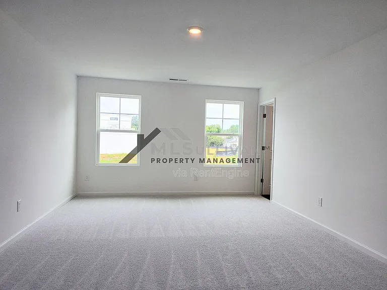 875 Pilot St — Photo 16