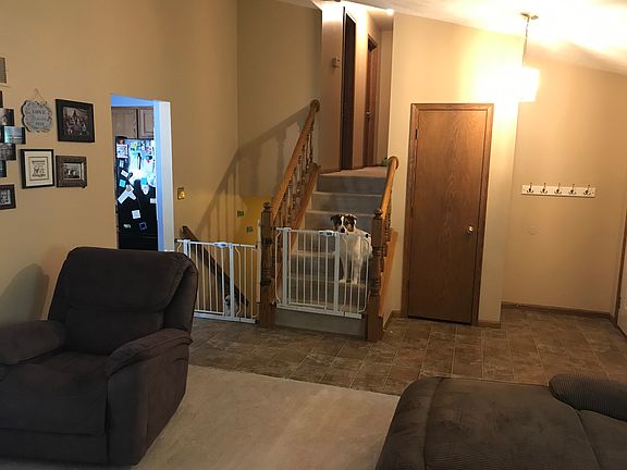 5th image of 521 W Chadderton Dr