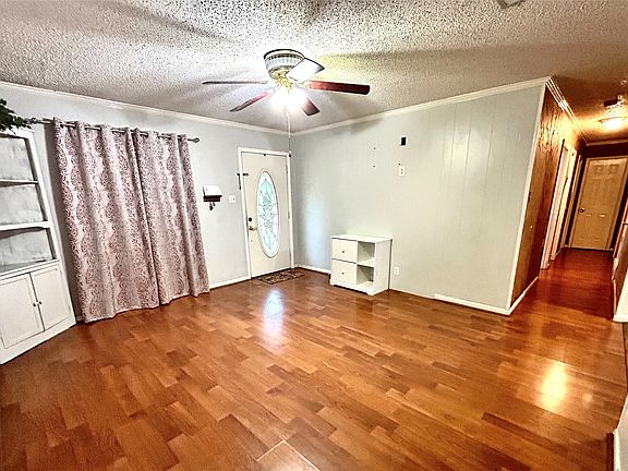 4th image of 303 N Caesar St